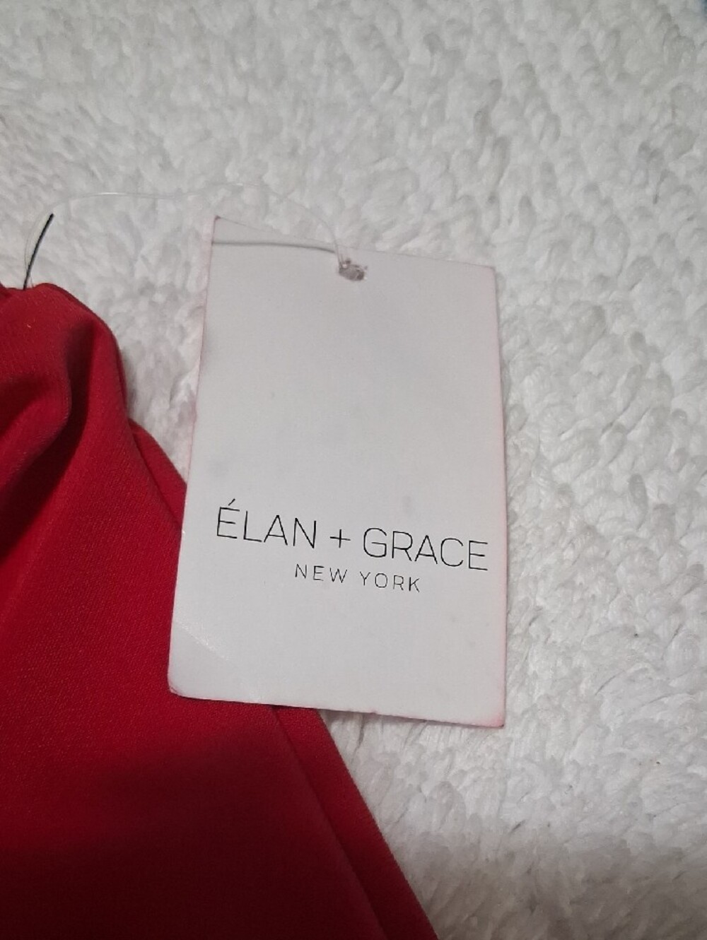 Classic Red Ruched Pencil Skirt - Sleek Women's Work-to-Evening Piece - Picture 5 of 7
